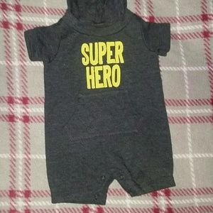 💥4/$15💥Kidget's 0/3 onesie with hoodie